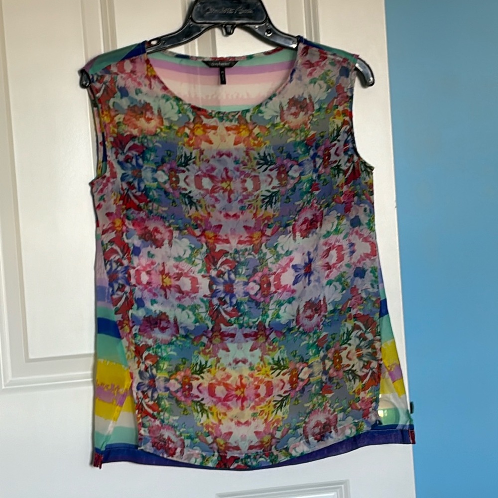 Daisy Fuentes sheer sleeveless top